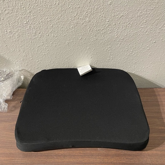 Sofia + Sam Multi-Tasking Lap Desk with Memory Foam Cushion - Picture 4 of 5